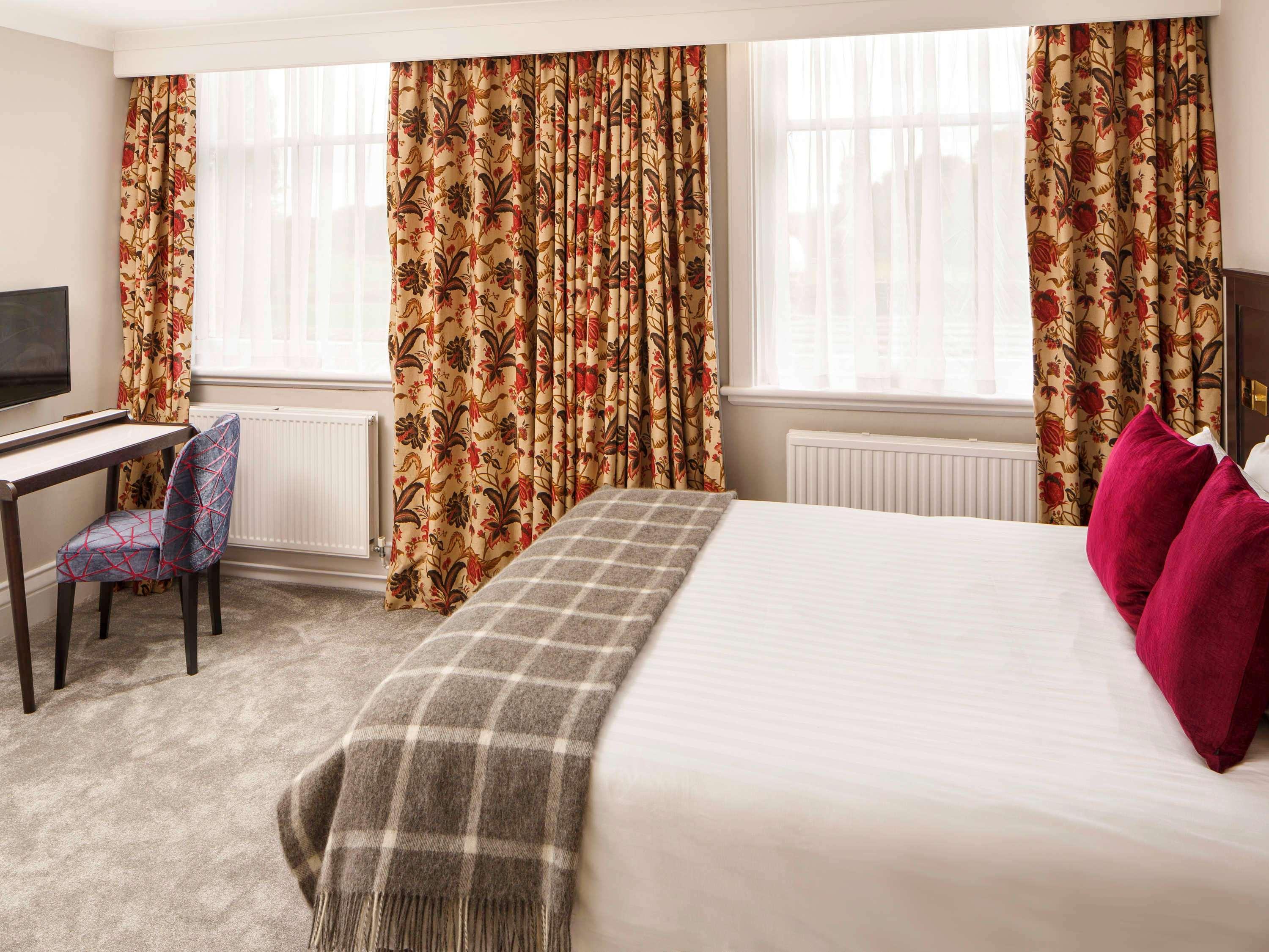 Mercure Burton Upon Trent, Newton Park Exterior photo