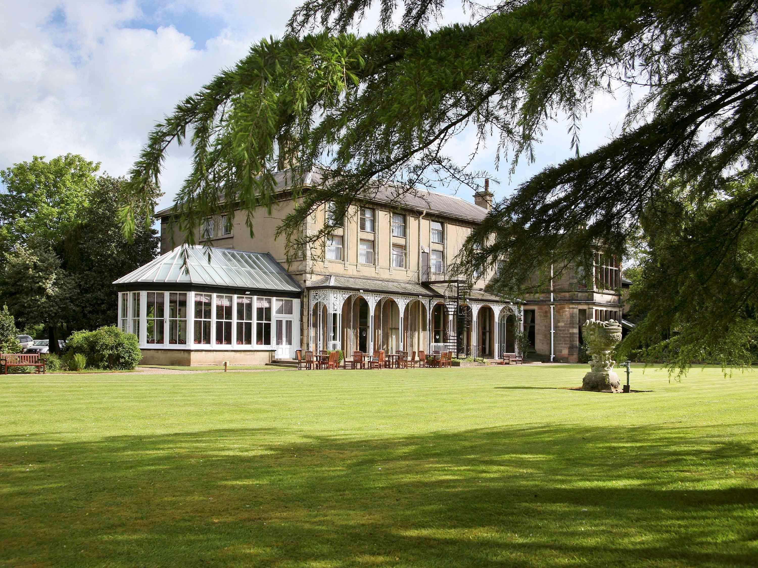 Mercure Burton Upon Trent, Newton Park Exterior photo