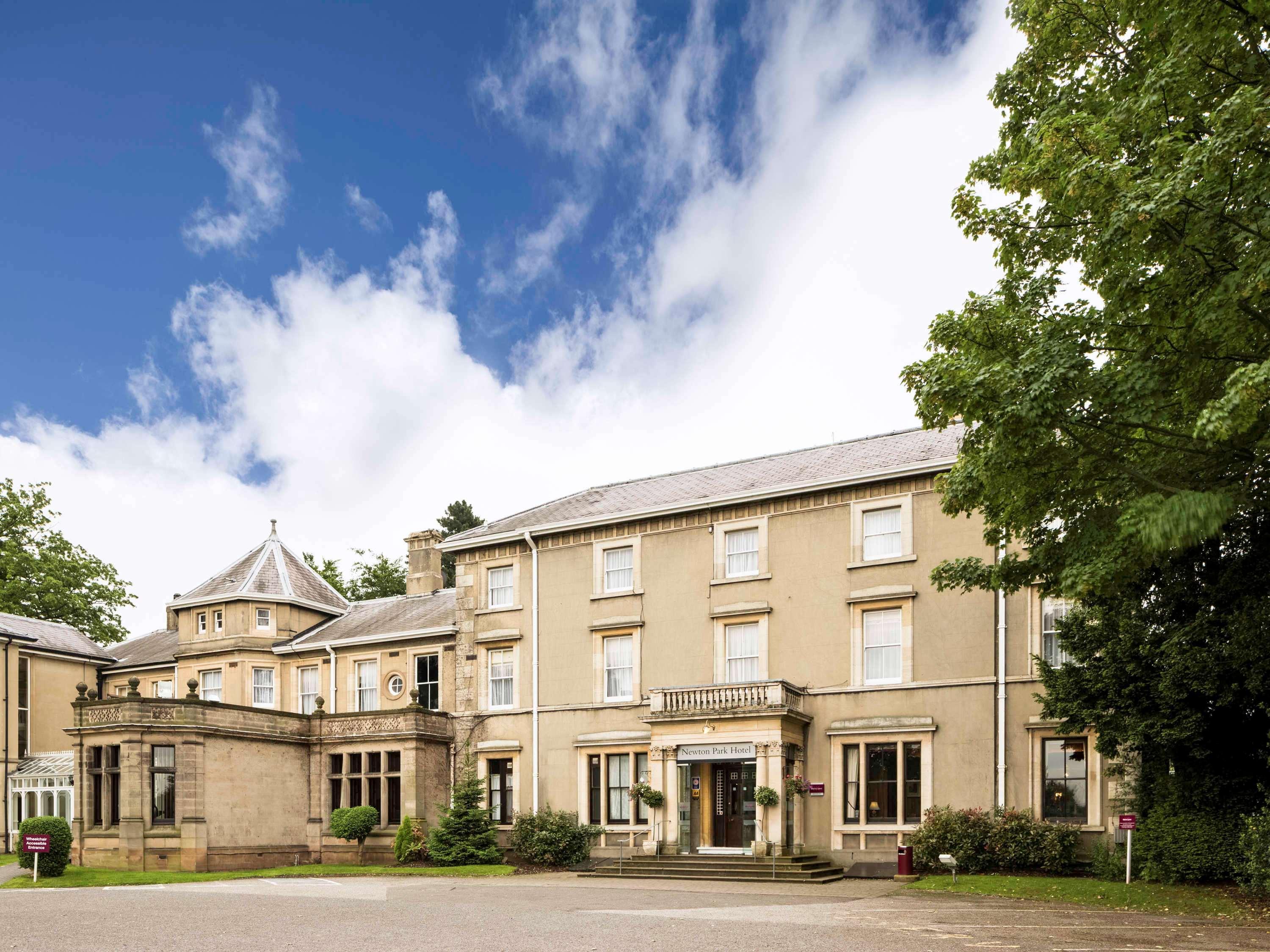 Mercure Burton Upon Trent, Newton Park Exterior photo
